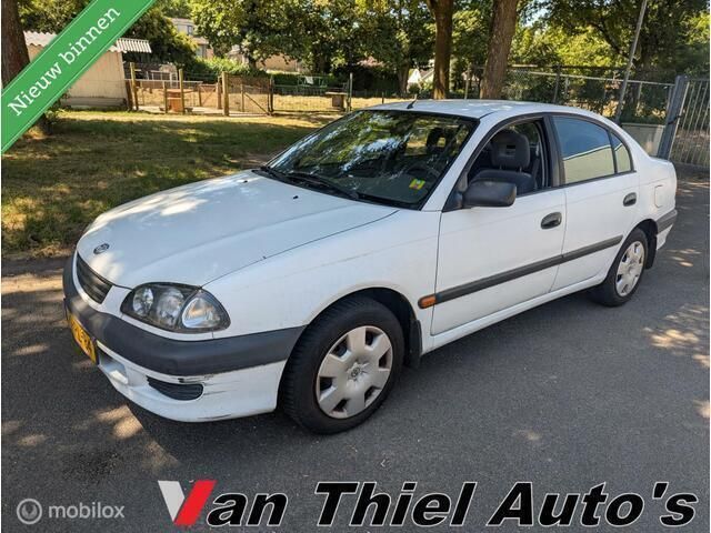 Wit Gebruikt 1999 Toyota Avensis Terra Sedan | € 2.250 - Afbeelding 1/4