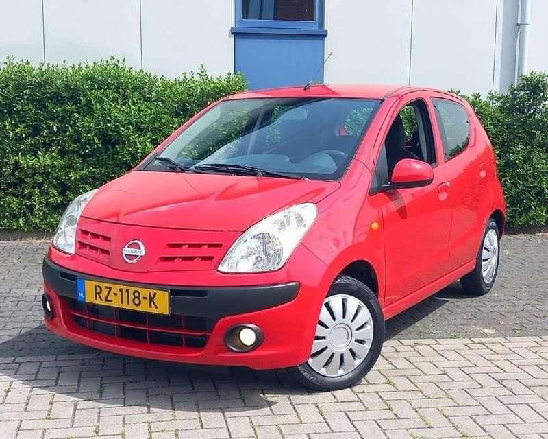 Rood Gebruikt 2011 Nissan Pixo Hatchback | € 2.450 (Goede deal) - Afbeelding 1/4