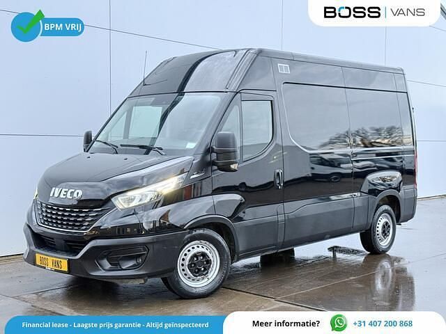Zwart Gebruikt 2021 Iveco Daily Van | € 16.445 (Goede deal) - Afbeelding 1/4