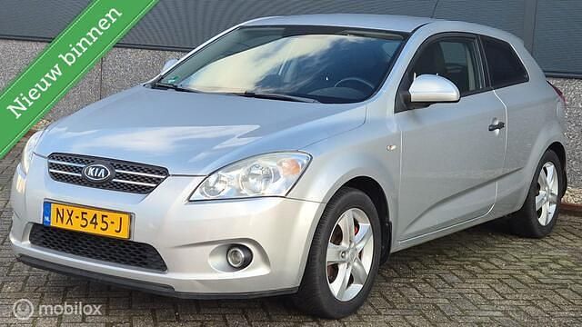 Grijs Gebruikt 2010 Kia ProCeed Hatchback | € 2.699 (Super prijs) - Afbeelding 1/4