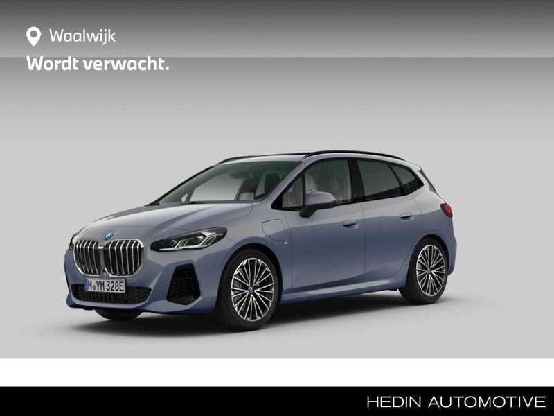 Grijs Gebruikt 2024 BMW 225 Active Tourer M Sport MPV | € 42.880 (Eerlijke prijs) - Afbeelding 1/4