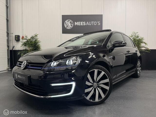 Zwart Gebruikt 2015 VW Golf VII GTE Hatchback | € 14.950 (Iets duurder) - Afbeelding 1/4