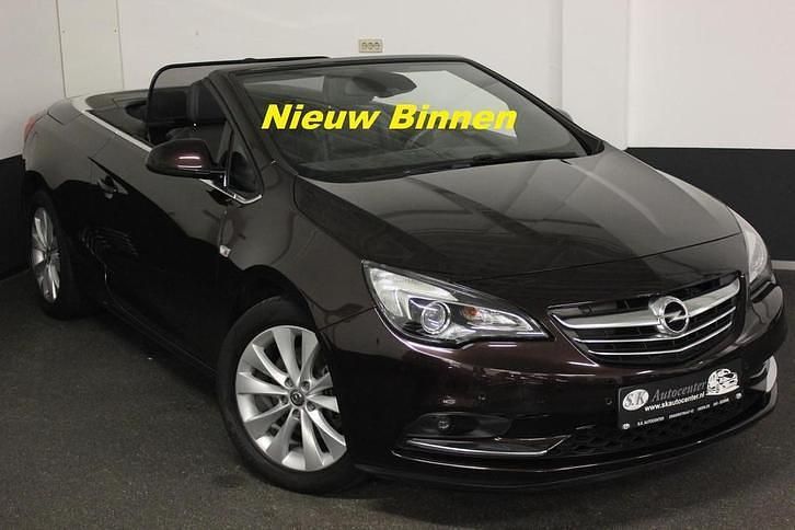 Bruin, metallic lak Gebruikt 2014 Opel Cascada Cabriolet | € 14.750 (Eerlijke prijs) - Afbeelding 1/4
