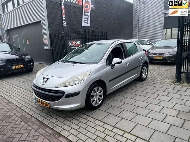 Grijs, metallic lak Gebruikt 2008 Peugeot 207 Hatchback | € 1.999 (Eerlijke prijs) - Afbeelding 1/4