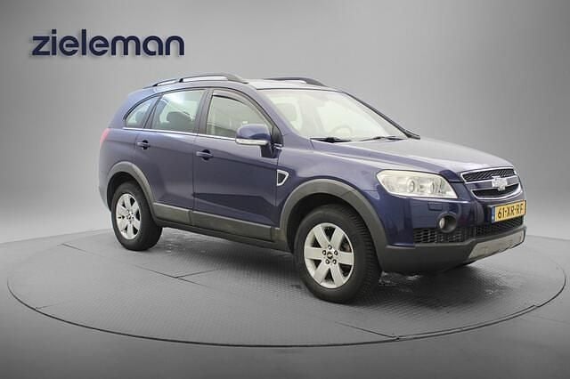 Blauw (metallic) Gebruikt 2007 Chevrolet Captiva SUV | € 3.845 (Eerlijke prijs) - Afbeelding 1/4