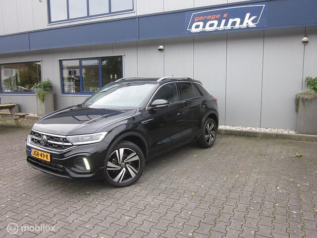 Zwart Gebruikt 2024 VW T-Roc R-line Edition SUV | € 36.950 (Eerlijke prijs) - Afbeelding 1/4