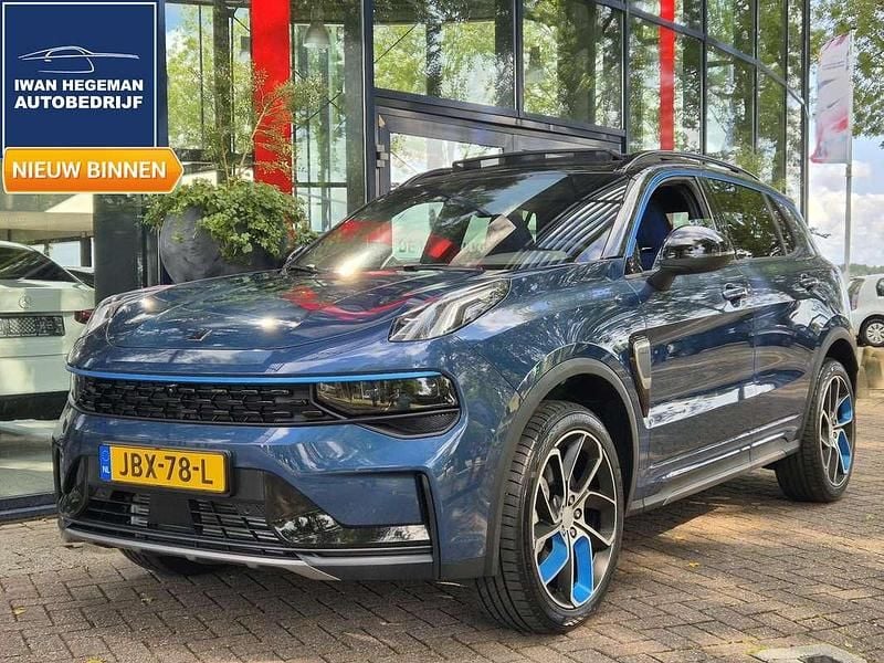 Blauw Nieuw 2025 Lynk & Co 01 SUV | € 34.390 (Eerlijke prijs) - Afbeelding 1/3