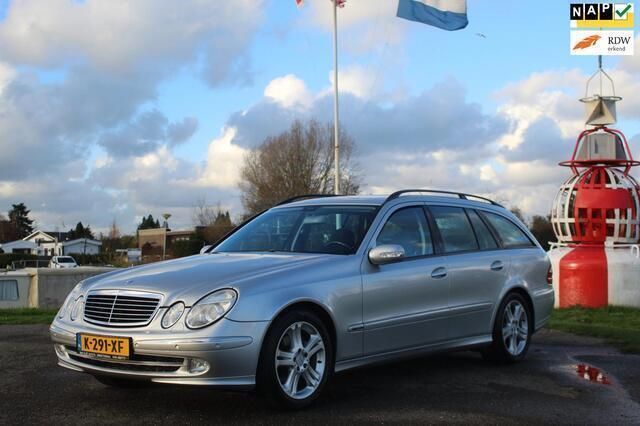 Grijs Gebruikt 2005 Mercedes 240 Avantgarde Stationwagen | € 8.995 (Eerlijke prijs) - Afbeelding 1/4