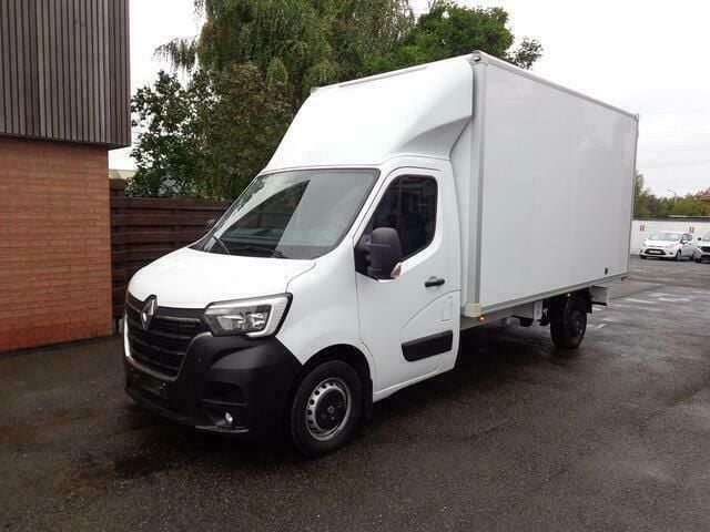 Wit Occasion 2020 Renault Master Van | € 32.065 - Afbeelding 1/4