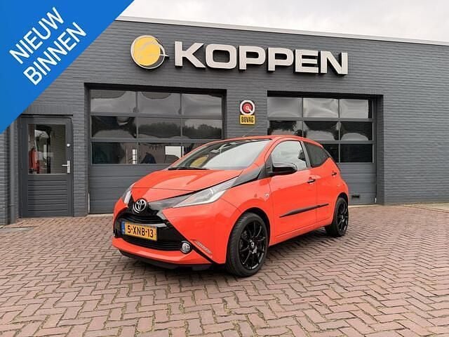Occasion Toyota Aygo X-cite 69 PK (50 kW) 2014 Oranje Hatchback