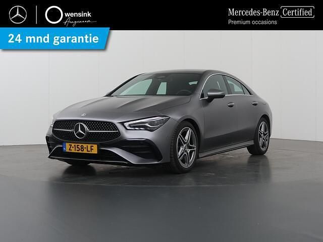 Grijs Occasion 2024 Mercedes CLA180 AMG line Sedan | € 35.850 (Goede deal) - Afbeelding 1/4