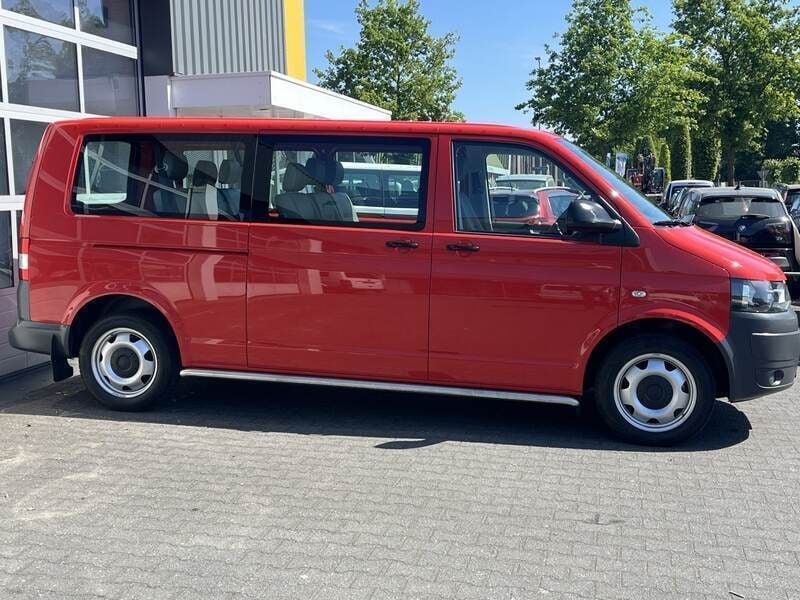 Occasion VW T5 Trendline 142 PK (104 kW) 2012 Rood Van