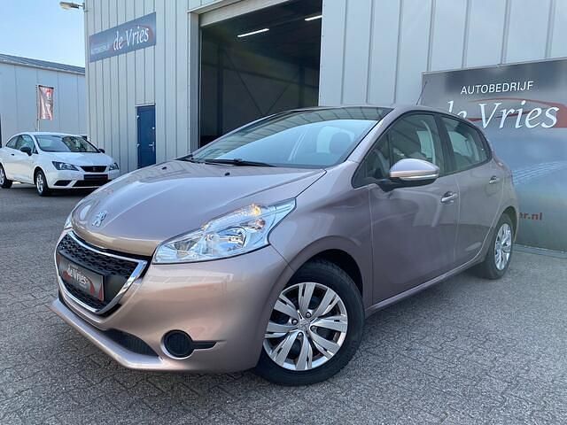 Grijs Gebruikt 2014 Peugeot 208 Active Hatchback | € 6.890 (Eerlijke prijs) - Afbeelding 1/4