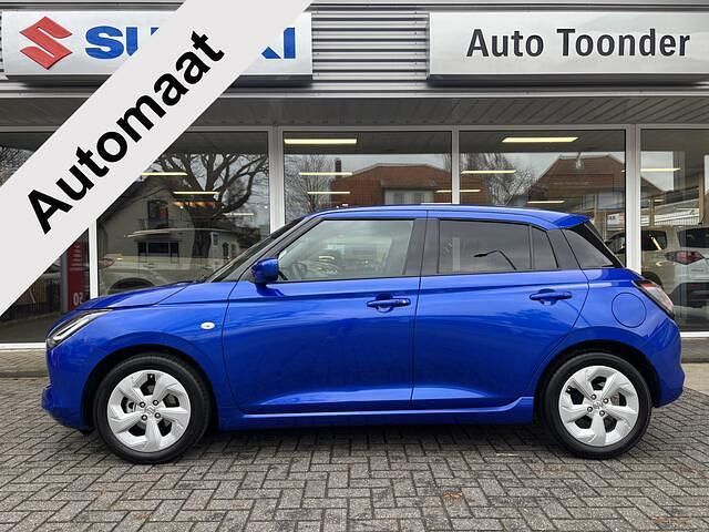 Blauw Gebruikt 2025 Suzuki Swift Hatchback | € 22.950 (Eerlijke prijs) - Afbeelding 1/4