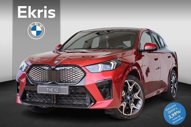 Rood Gebruikt 2025 BMW iX2 M Sport SUV | € 55.900 (Goede deal) - Afbeelding 1/4