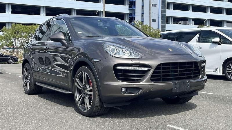 Zilver Gebruikt 2011 Porsche Cayenne Turbo SUV | € 26.800 - Afbeelding 1/4