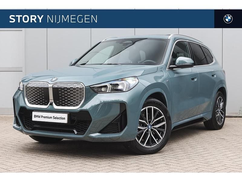 Groen Gebruikt 2024 BMW iX1 Comfort Edition SUV | € 45.950 (Super prijs) - Afbeelding 1/4
