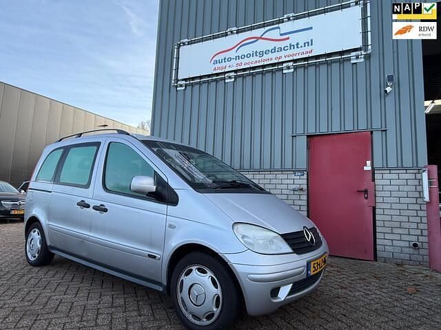 Grijs (metallic) Gebruikt 2003 Mercedes Vaneo MPV | € 3.995 - Afbeelding 1/4
