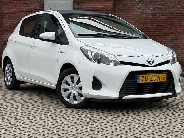 Occasion Toyota Yaris 75 PK (55 kW) 2012 Wit Hatchback