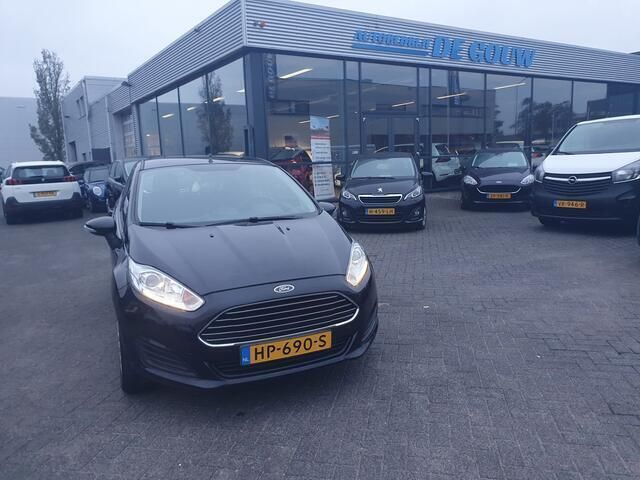 Zwart Gebruikt 2015 Ford Fiesta Style Hatchback | € 5.749 (Eerlijke prijs) - Afbeelding 1/4