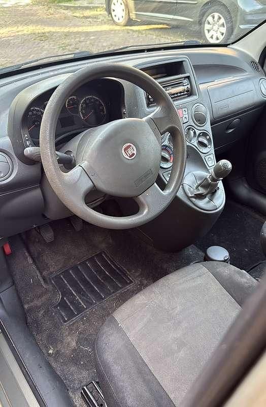Beige Gebruikt 2011 Fiat Panda Hatchback | € 1.750 (Goede deal) - Afbeelding 1/4