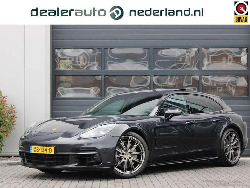 Grijs Gebruikt 2018 Porsche Panamera S E-Hybrid Sport Turismo Sedan | € 59.950 (Super prijs) - Afbeelding 1/4