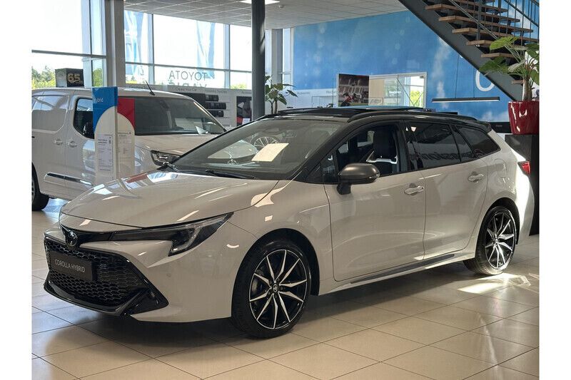 Nieuw 2025 Toyota Corolla Sport Stationwagen | € 47.995 (Iets duurder) - Afbeelding 1/1