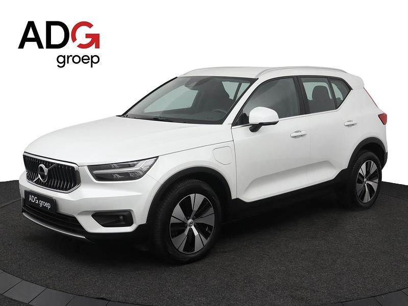 Wit Occasion 2021 Volvo XC40 Business Edition SUV | € 27.250 (Super prijs) - Afbeelding 1/4