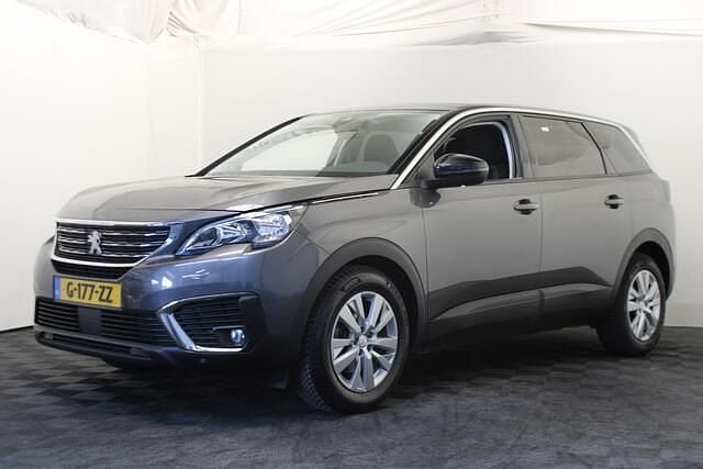 Grijs Occasion 2020 Peugeot 5008 SUV | € 15.750 (Eerlijke prijs) - Afbeelding 1/4