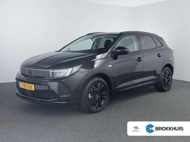 Zwart Occasion 2023 Opel Grandland X SUV | € 27.900 (Eerlijke prijs) - Afbeelding 1/4
