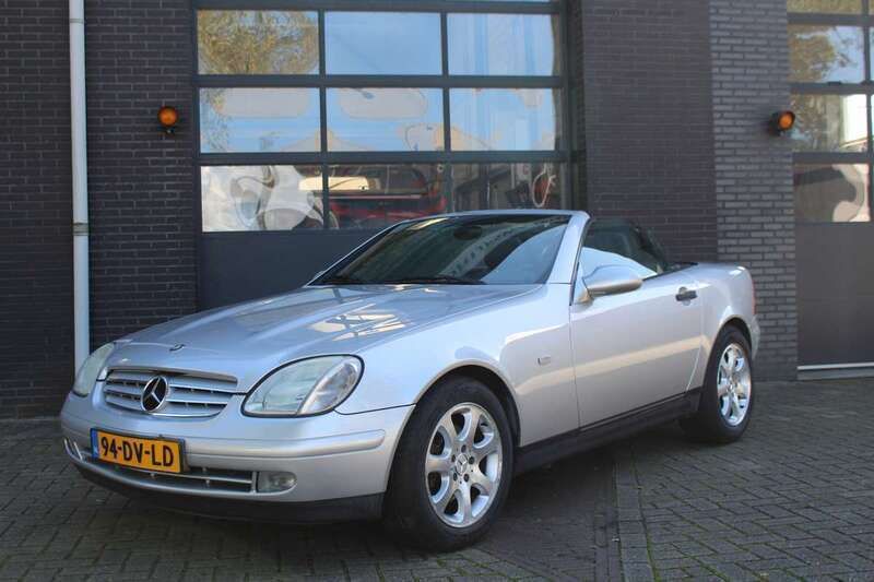 Grijs Gebruikt 2000 Mercedes SLK200 Cabriolet | € 6.150 (Duur) - Afbeelding 1/4