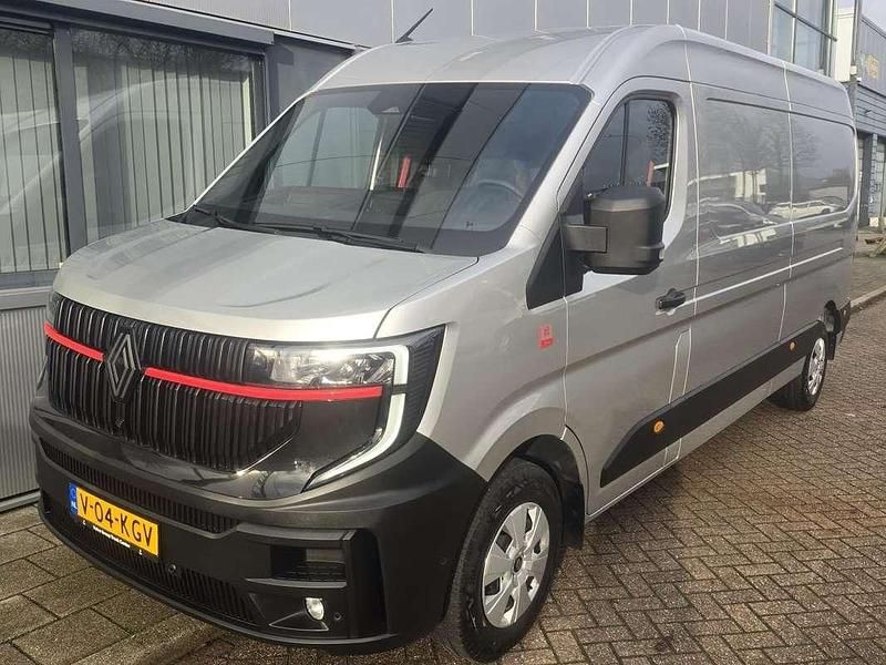 Zilver Occasion 2024 Renault Master Van | € 31.395 - Afbeelding 1/4