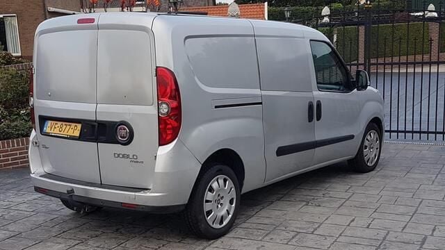 Occasion Fiat Doblò 90 PK (66 kW) 2013 Zilver MPV