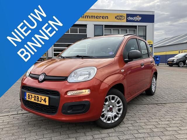 Rood Gebruikt 2012 Fiat Panda Easy Hatchback | € 4.499 (Eerlijke prijs) - Afbeelding 1/4