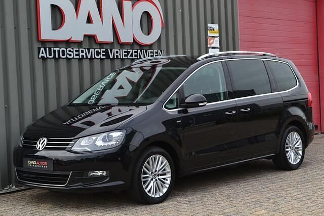 Zwart Gebruikt 2015 VW Sharan Cup MPV | € 19.950 (Duur) - Afbeelding 1/4
