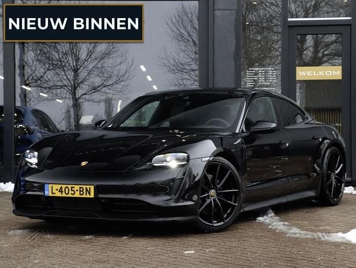 Zwart Occasion 2021 Porsche Taycan Performance Package Sedan | € 54.900 - Afbeelding 1/4