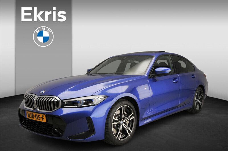 Blauw, metallic lak Gebruikt 2024 BMW 330 M Sport Sedan | € 66.900 - Afbeelding 1/4