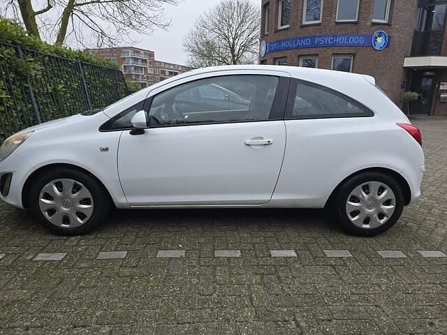 Occasion Opel Corsa Edition 95 PK (69 kW) 2012 Wit Hatchback