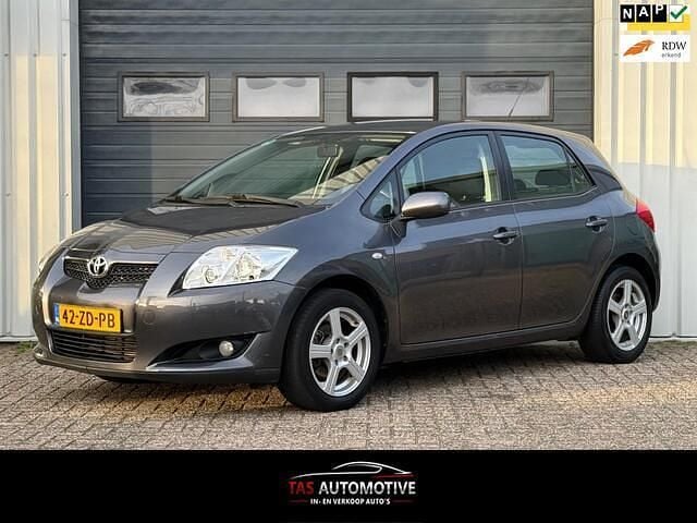Grijs (metallic) Gebruikt 2008 Toyota Auris Sol Hatchback | € 4.450 (Eerlijke prijs) - Afbeelding 1/4