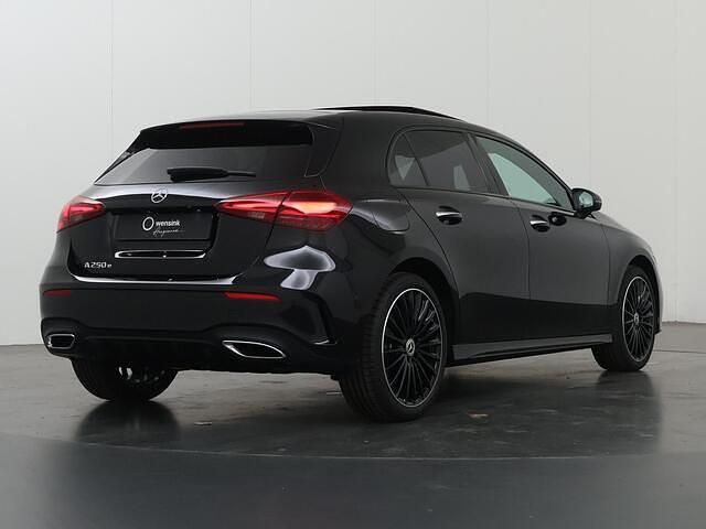 Nieuw Mercedes A250 Business 163 PK (119 kW) 2025 Zwart Hatchback