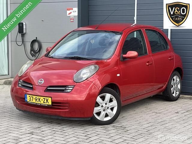 Rood Gebruikt 2005 Nissan Micra Visia Hatchback | € 1.450 (Eerlijke prijs) - Afbeelding 1/4