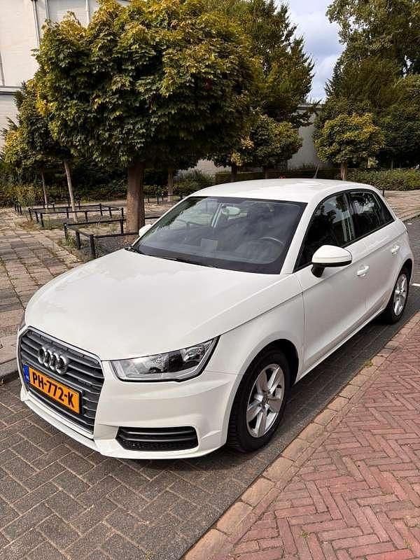 Wit Gebruikt 2017 Audi A1 Hatchback | € 14.500 (Eerlijke prijs) - Afbeelding 1/4