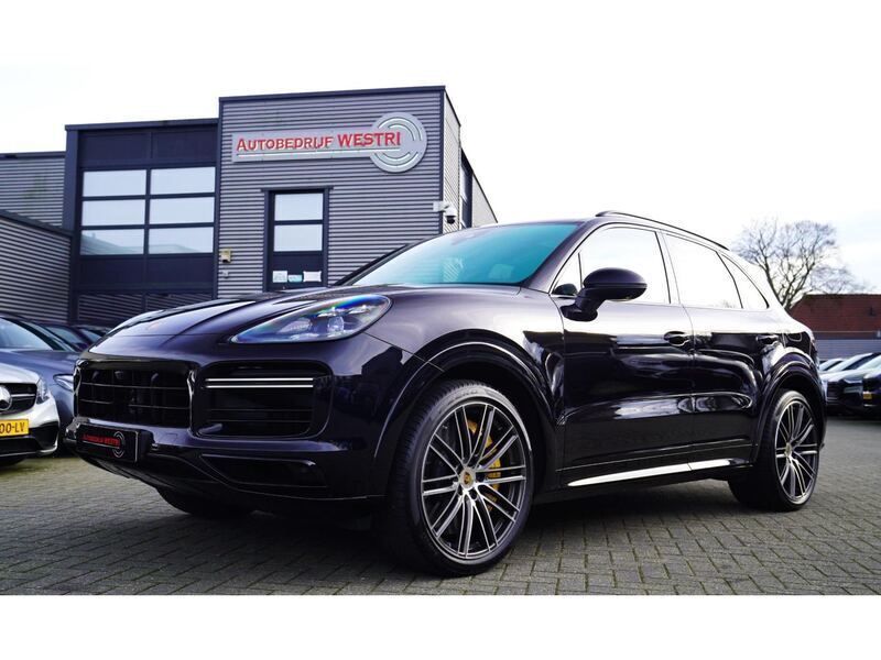 Zwart Gebruikt 2022 Porsche Cayenne Turbo S SUV | € 92.950 (Goede deal) - Afbeelding 1/4