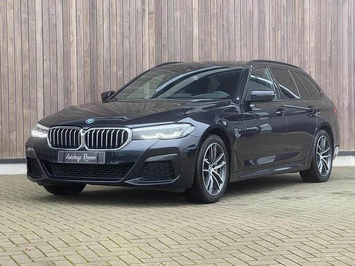 Occasion BMW 530e M Sport 292 PK (214 kW) 2022 Zwart, metallic lak Stationwagen