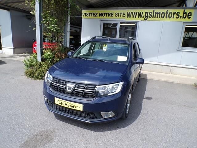 Blauw Gebruikt 2020 Dacia Logan Sedan | € 9.750 - Afbeelding 1/4
