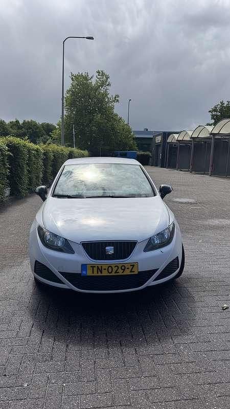 Gebruikt 2010 Seat Ibiza SC Reference Hatchback | € 3.250 (Iets duurder) - Afbeelding 1/4