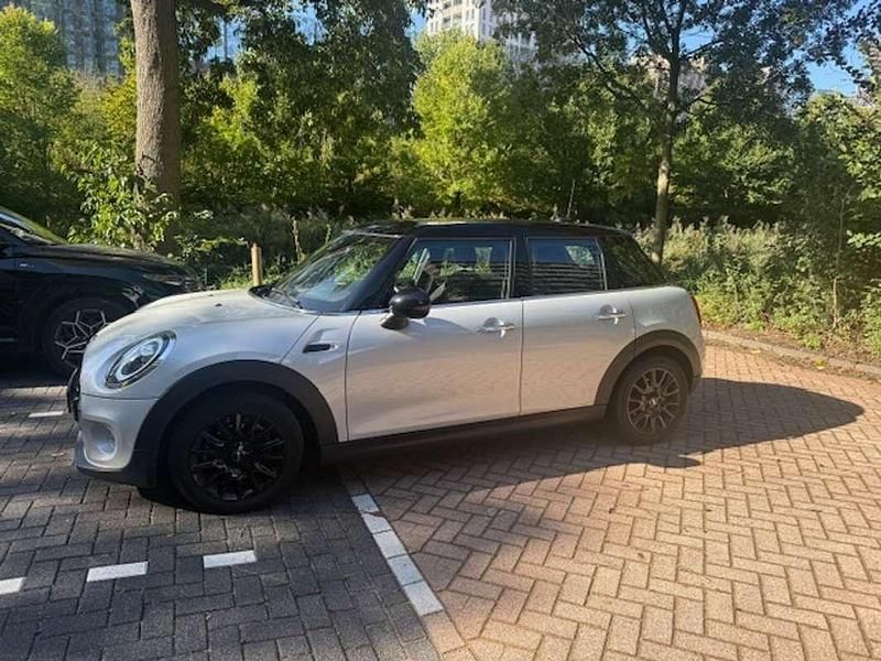Zilver Gebruikt 2019 Mini Cooper Salt Hatchback | € 14.500 (Goede deal) - Afbeelding 1/4