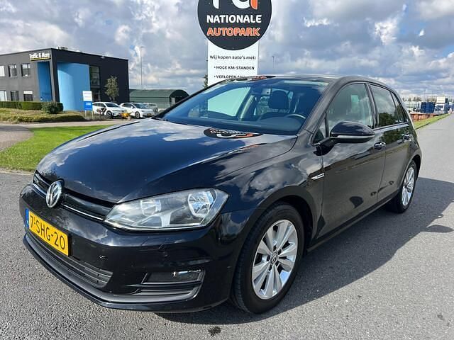 Zwart Gebruikt 2013 VW Golf VII Highline Hatchback | € 5.695 - Afbeelding 1/4
