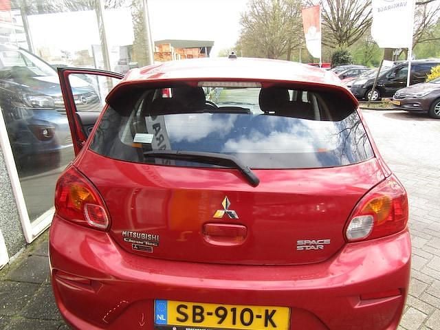 Occasion Mitsubishi Space Star 71 PK (52 kW) 2018 Rood Hatchback