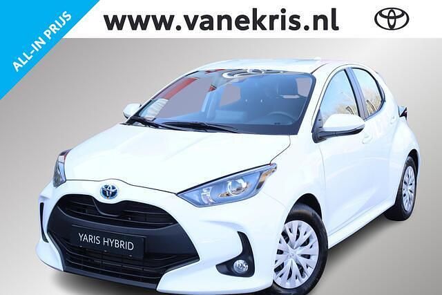 Wit Occasion 2024 Toyota Yaris Active Hatchback | € 21.940 (Goede deal) - Afbeelding 1/4
